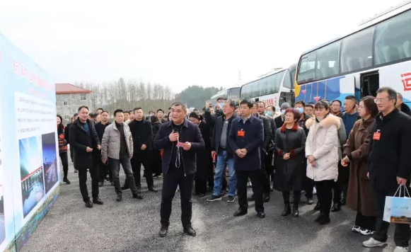 景德鎮(zhèn)長運 旅游發(fā)展公司圓滿完成浮梁縣“兩會”代表、委員視察運輸服務(wù)任務(wù)